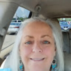 Meet your Posher, Marianne